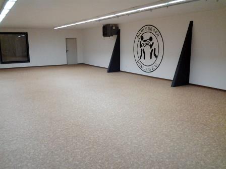 Umnutzung Kaufhalle zu Boxclub in Deersheim